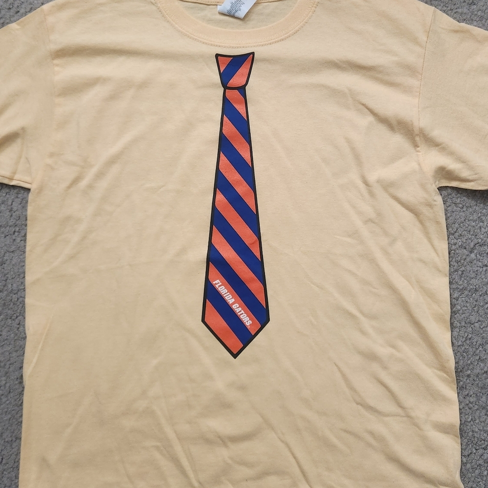 Two Bits Gators Graphic Tee Shirt